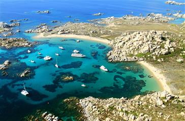 Landschappen van Zuid-Corsica - Domaine de Bagheera, naturistencamping Corsica