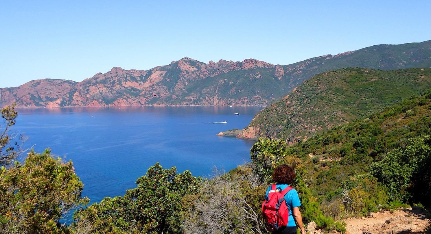 Wandelingen en trektochten door het vakantiedorp Bagheera, een naturistencamping op Corsica