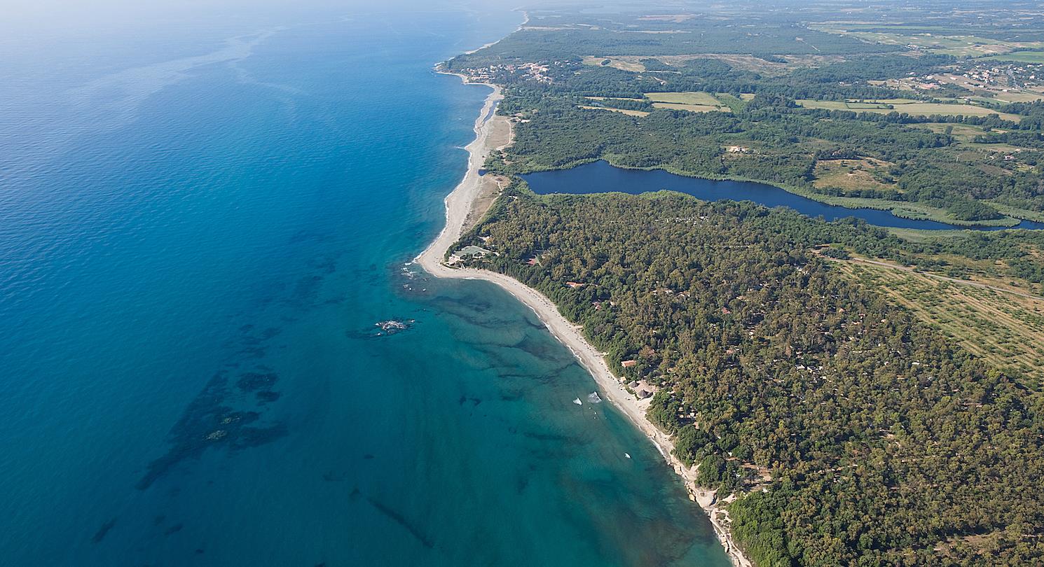 Naturistenstrand van Linguizzetta - naturistencamping op Corsica