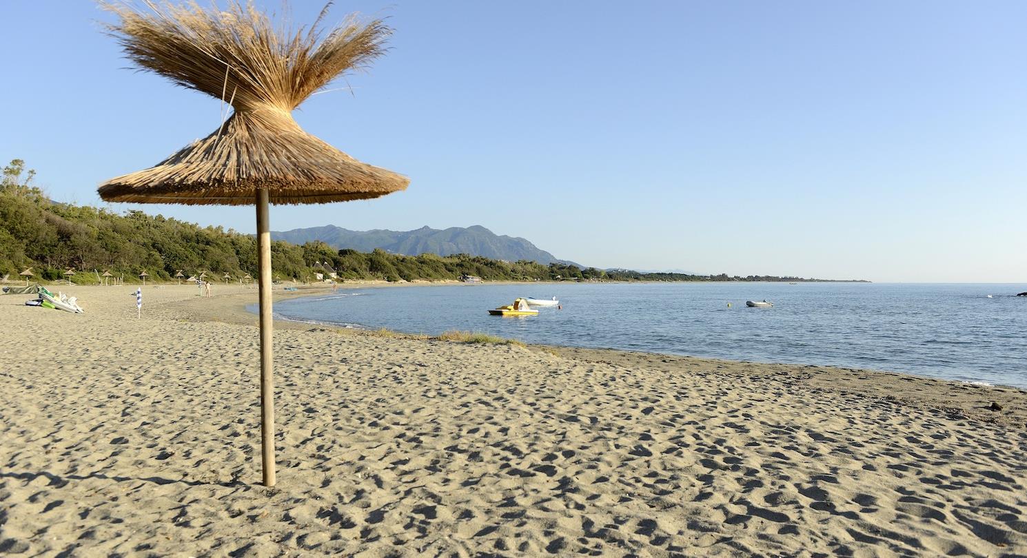 naturistenstrand op Corsica - 4-sterrencamping in Bagheera op Corsica
