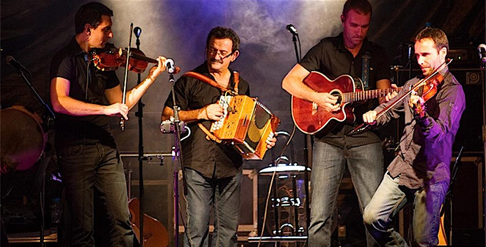Diana Di l'Alba groep in concert op het Bagheera-domein