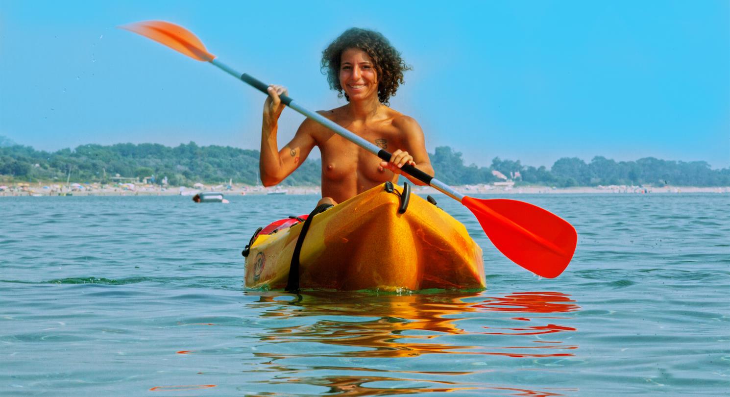 Corsica verhuur van kajaks voor naturistencamping - Domaine de Bagheera