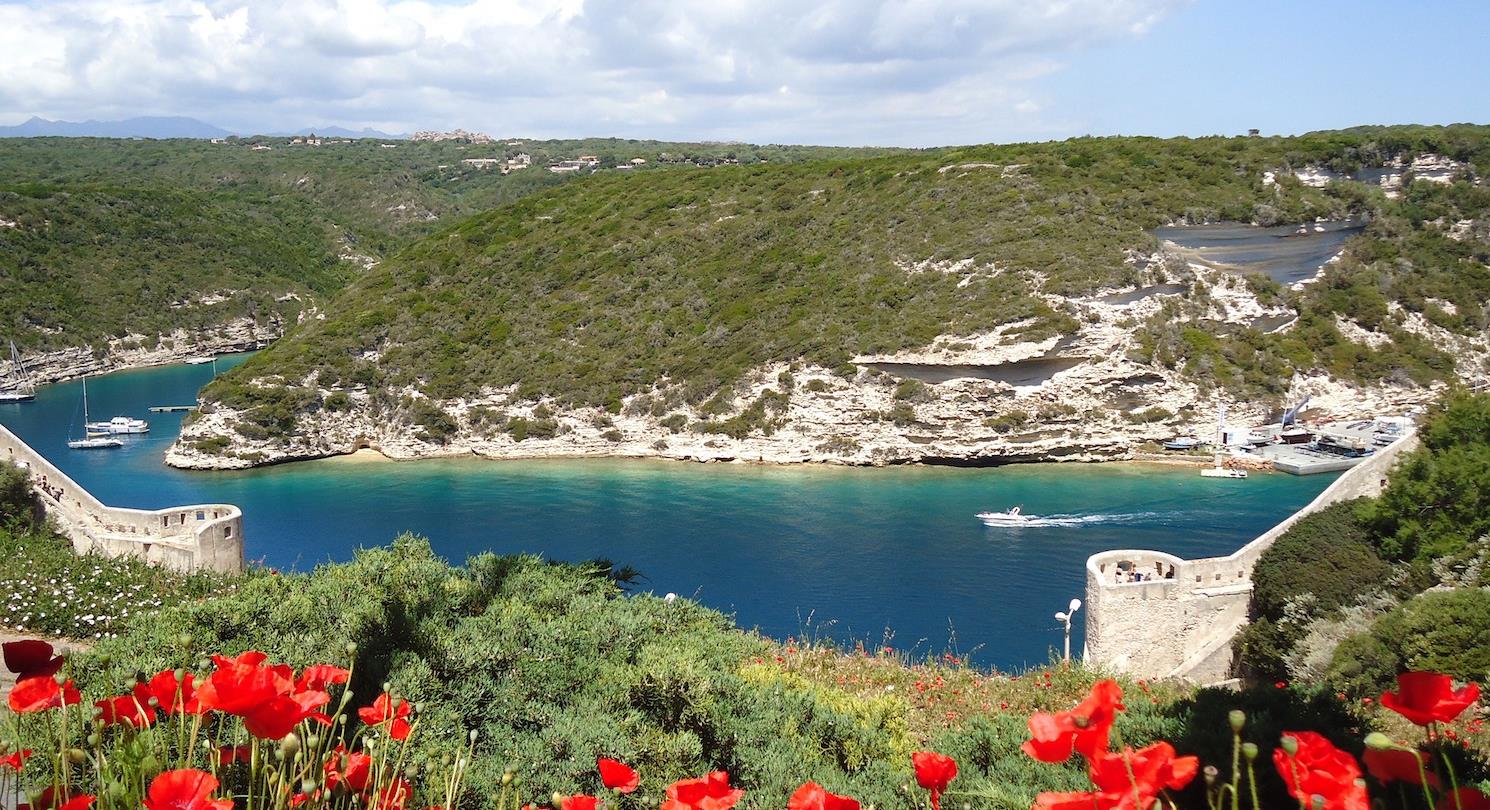 Bonifacio Mouth, vlakbij Bagheera Holiday Village, naturistencamping Corsica