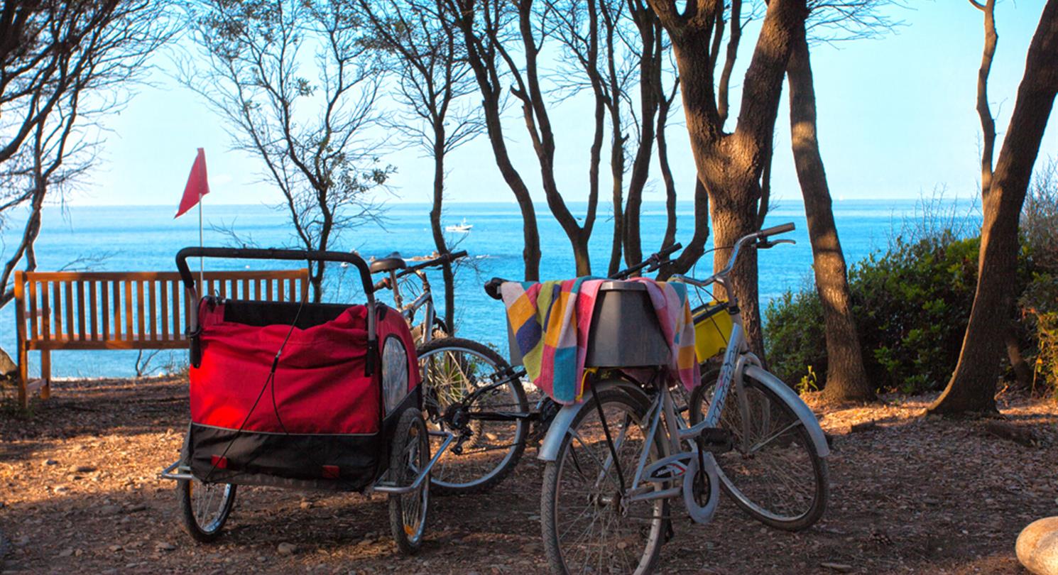 Camping met uitzicht op de Middellandse Zee - naturistencamping Corsica