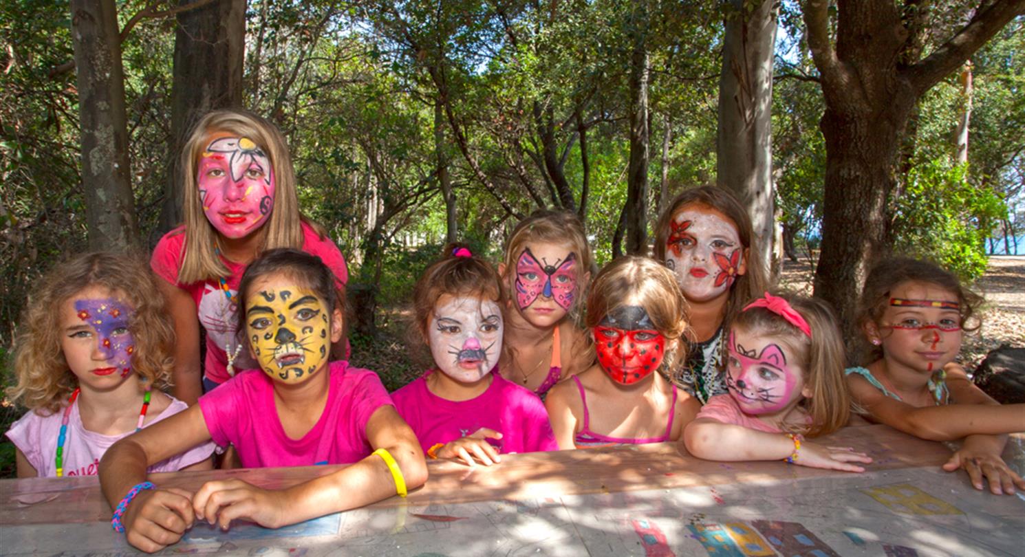 Gratis make-up workshop voor kinderen - Bagheera camping bij Porto Vecchio, Corsica naturistencamping