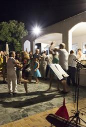 Dansen - Bagheera naturistisch domein, naturistencamping Corsica