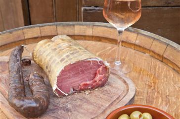 Wines and cured meats Corsica - Stay at the Domaine de Bagheera, naturist campsite