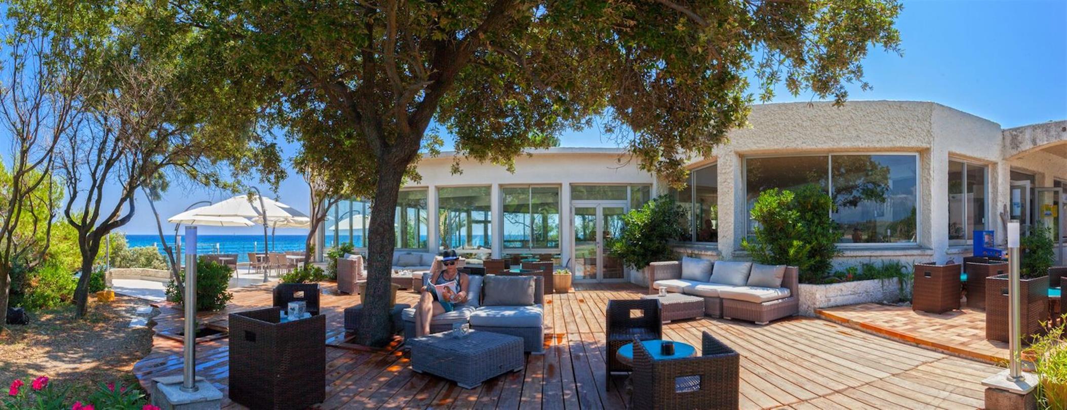 Halfpension formule - Domaine de Bagheera, Corsicaanse naturistencamping