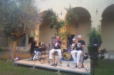 Jean Dionisi Jazz Band-concert op Domaine de Bagheera, naturistencamping Corsica