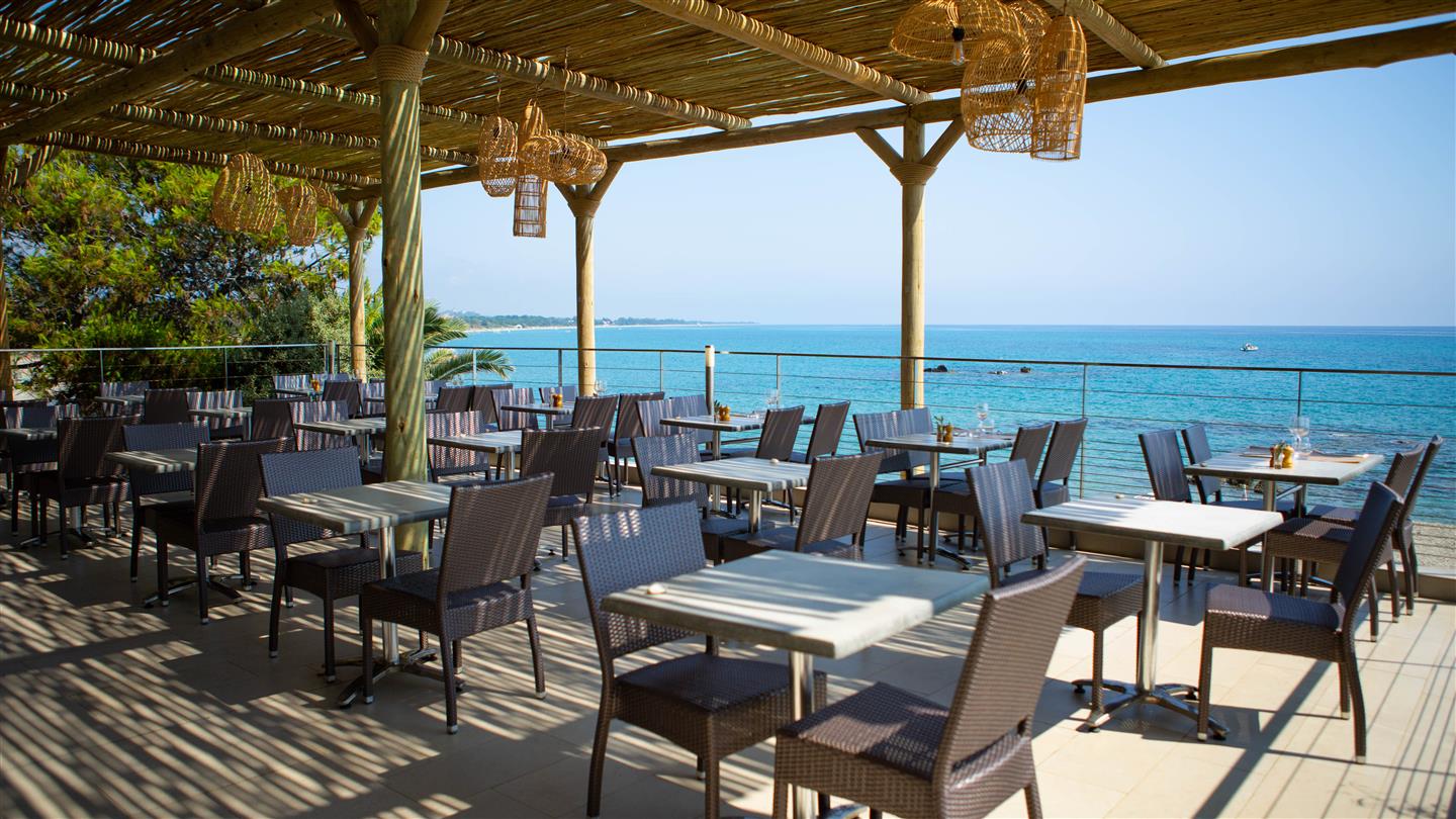 Corsicaans restaurant met panoramisch uitzicht op zee - Domaine de Bagheera