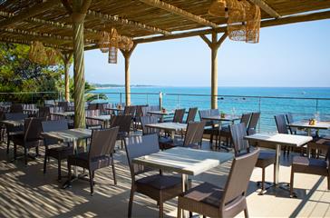 Corsicaans restaurant met panoramisch uitzicht op zee - Domaine de Bagheera