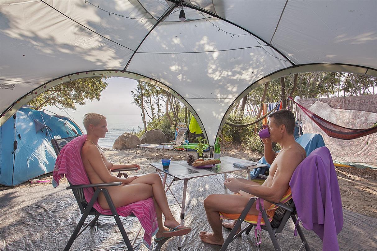 Camping naturiste bord de mer naturiste 4 Etoiles Corse, Linguizzetta - Domaine de Bagheera