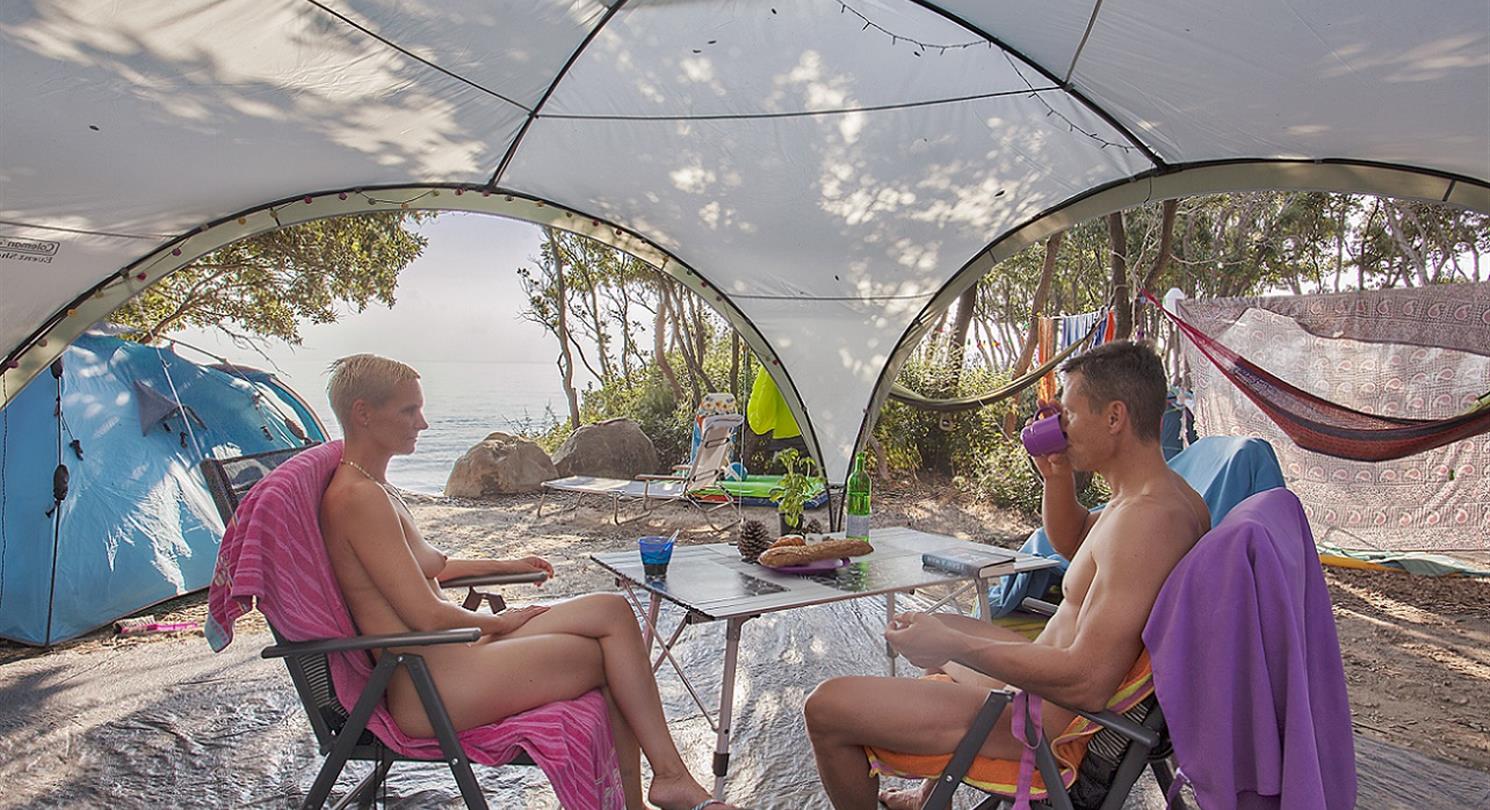 Kampeerplaatsen aan zee 4 sterren Corsica, Linguizzetta - Domaine de Bagheera