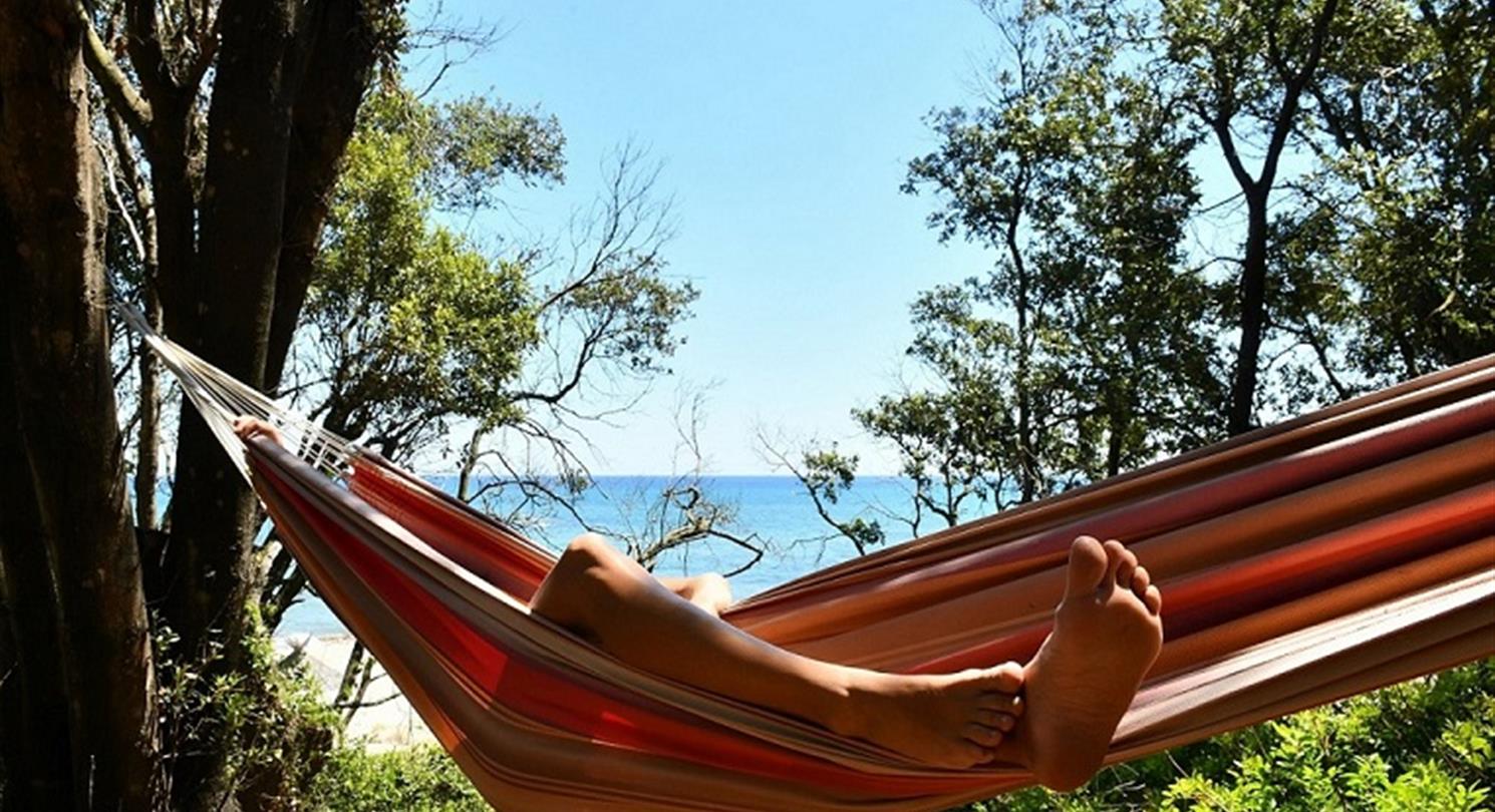 Kampeerplaatsen aan zee 4 sterren Corsica, Linguizzetta - Domaine de Bagheera
