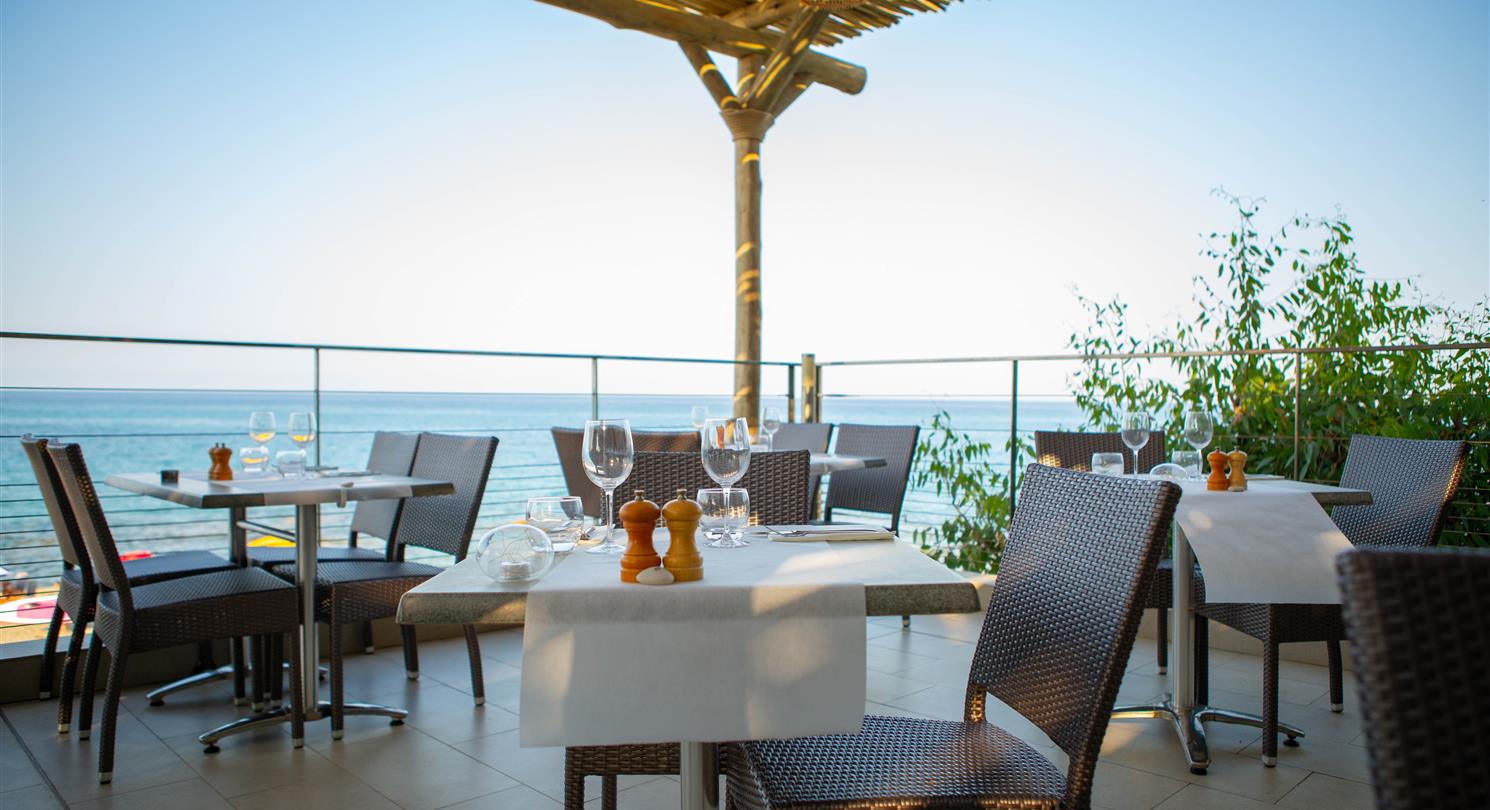 Bagheera restaurant aan zee in Bravone Linguizzetta, Corsica