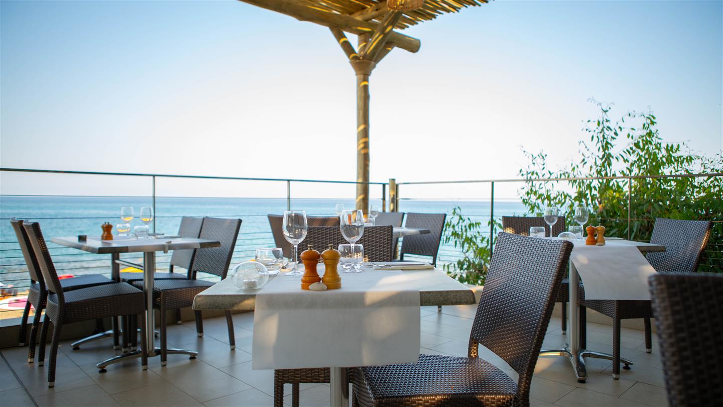 Bagheera restaurant aan zee in Bravone Linguizzetta, Corsica
