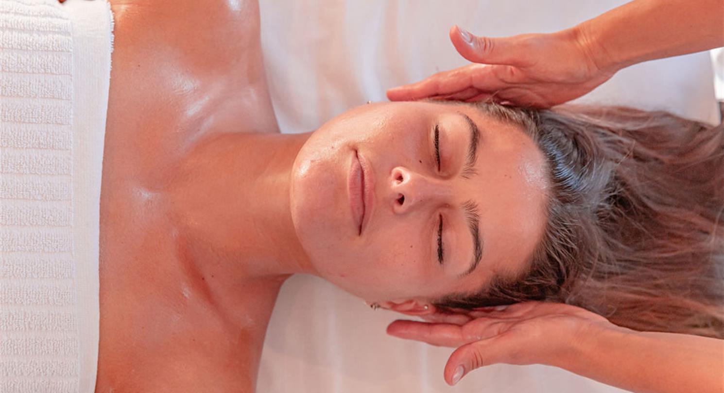 Massages, welzijn en ontspanning in het naturistendomein Bagheera op Corsica